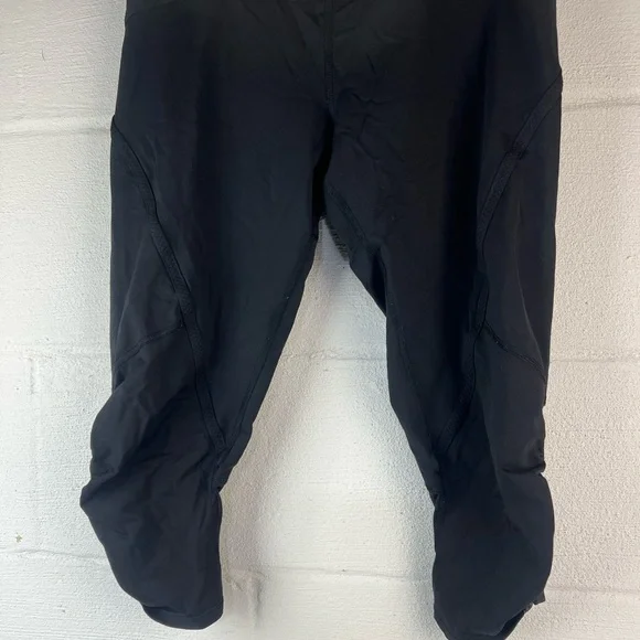 Lululemon Run For Your Life Crop Ruched Leggings, 8 - Picture 4 of 13